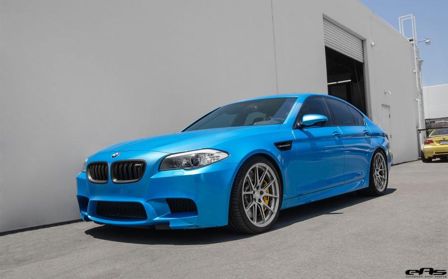 BMW M5 Pearlescent Bahama Blue by EAS '2016